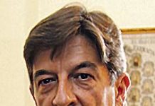 El presidente de los boticarios baleares pide que se actúe para no dejar morir a la farmacia
