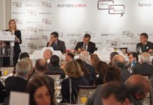 Pastor apuesta por mejorar el gasto farmacéutico, pero no a costa del sector
