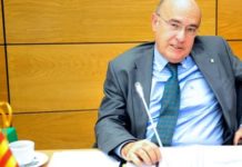 Las propuestas de Boi Ruiz colman la paciencia de médicos y políticos