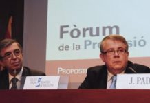 Los profesionales dan réplica al tijeretazo de Artur Mas