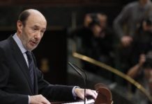 Rubalcaba tiende la mano a pactar en sanidad