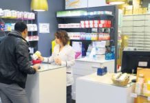 Los adjuntos, en contra