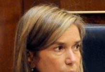 Ana Mato responde a las dudas tras la ayuda a la banca: no hay recortes ni rescate