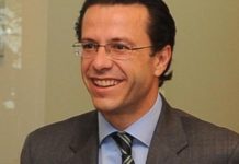“Jamás le diremos a un médico si debe prescribir un principio activo diferente”