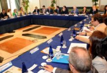 La AGP reconoce a personas e instituciones con las Medallas del Paciente