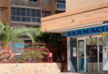 La ‘farmacia de playa’ recibe a los turistas con ‘stock’ mínimo y poco personal por los impagos