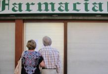 Las farmacias de Castellón y Alicante también suspenden el cierre indefinido
