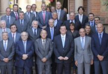 Farmaindustria se reúne con el Gobierno catalán para favorecer el desarrollo del sector