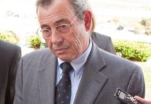 Grifols arremete contra las administraciones públicas