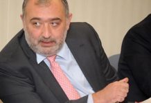 FEFE dice que los precios notificados provocan que las farmacias “financien a la industria”