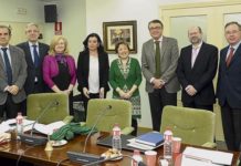 Farjas reitera el apoyo de Sanidad al modelo farmacéutico