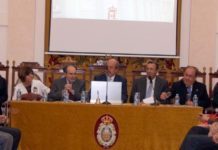 Los académicos de Farmacia se ofrecen como “asesores” al Congreso y Senado