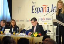 Mato abre la puerta del Ministerio a Farmaindustria para construir juntos un marco estable