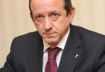 “El boticario está obligado a dispensar, no a financiar”
