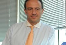 Esteban Plata ya ejerce como vicepresidente de AbbVie Asia-Pacífico y la filial española busca sustituto