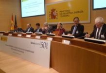 Farjas condiciona la “lealtad del ministerio” a la contribución del sector farmacéutico al PIB