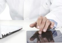La farmacia pone su ‘perfil’ social a servicio del paciente