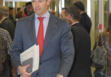 Llombart dice que el ministerio debe “reflexionar” sobre la retirada de la vacuna de la varicela