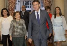 Núñez Feijóo apuesta porque las farmacias realicen “cribados y medicina preventiva”