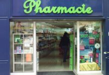 La farmacia francesa salva un ‘matchball’ contra la liberalización