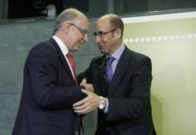 Montoro habla de contención en vez de recorte, y busca pactos con la industria