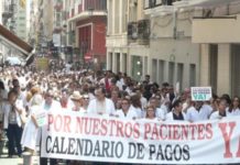El cobro de intereses ‘suma y seguirá’ en la farmacia valenciana