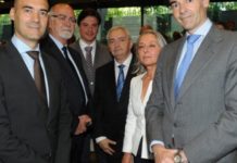 La Generalitat acuerda con los colegios separar el concierto económico del nuevo acuerdo marco