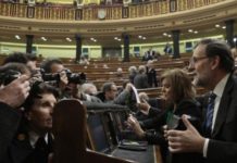 Rajoy asegura que la sanidad española “funciona bien” pero critica los recortes en Andalucía