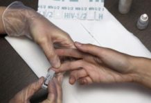 Se extiende a la ciudad de Barcelona la prueba para detectar VIH de forma precoz