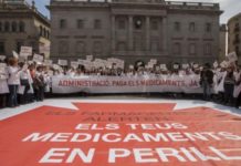 La botica catalana no halla una solución a los impagos