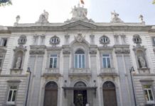La botica confía en mantener su estatus como dispensador único frente a centros de salud