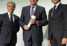 Manuel Pérez, un referente de la farmacia, recibió el Premio a la Trayectoria Profesional