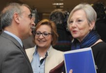 PSOE y CiU aplauden que Alonso siga rectificando la ‘reforma Mato’