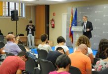 Sanidad propone atender a los inmigrantes que lleven en España al menos seis meses