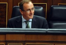 Alonso, sobre los impagos a las boticas catalanas: “¿En qué se ha gastado Mas los 300 millones?”