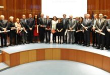 Sanidad entrega sus condecoraciones civiles por méritos cosechados en 2015