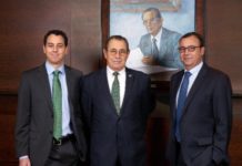 Víctor Grifols cede a su hermano y a su hijo las funciones directivas de la farmacéutica