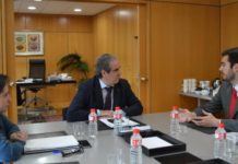 Aguilar se reúne “con el futuro de la profesión”