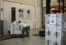 Foto fija: La farmacia está con (y en) Ecuador