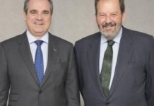 El modelo de farmacia es exportable como marca España por su cercanía y accesibilidad