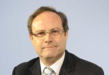 Frase de la semana: “La Administración hace que la farmacia trabaje de negrero, es un robo y una estafa”
