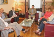 Antoni Comín y sus antecesores en el cargo desde 1980 ensalzan el sistema sanitario catalán
