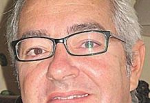 “He enviado cientos de informes a médicos y es la primera vez que me acusan de invadir competencias”