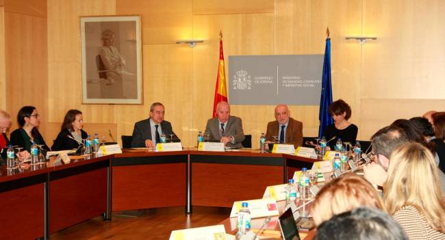Jornada maratoniana en Sanidad para analizar la falta de profesionales