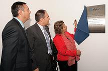 Mylan inaugura un moderno centro logístico en Barcelona