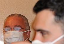Las farmacias se implican en la lucha contra la gripe A