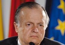 “Desconocemos aún si el Plan Bolonia nos obligará a reestructurar nuestra oferta formativa”
