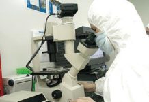 Los investigadores en el extranjero piden mejores condiciones para hacer más atractivo su retorno