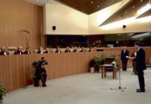 El TSJ de Asturias decide si anula el concurso de 2002, lo que supondría el cierre de 24 boticas