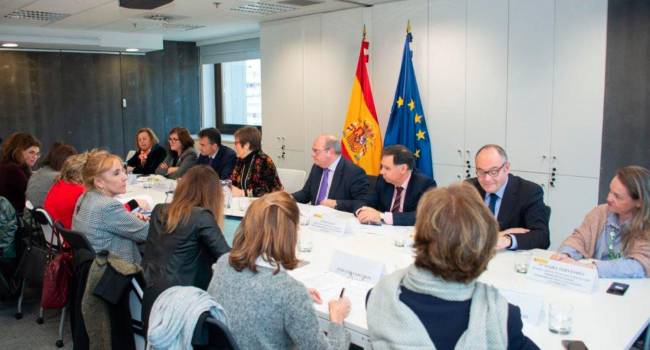 Una ruta para el impulso del talento femenino en sanidad